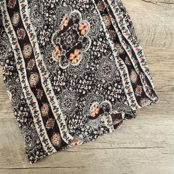 🌺 AEO American Eagle Outfitters Boho Navy Floral Cold-Shoulder Tassel Blouse M - Picture 2 of 7